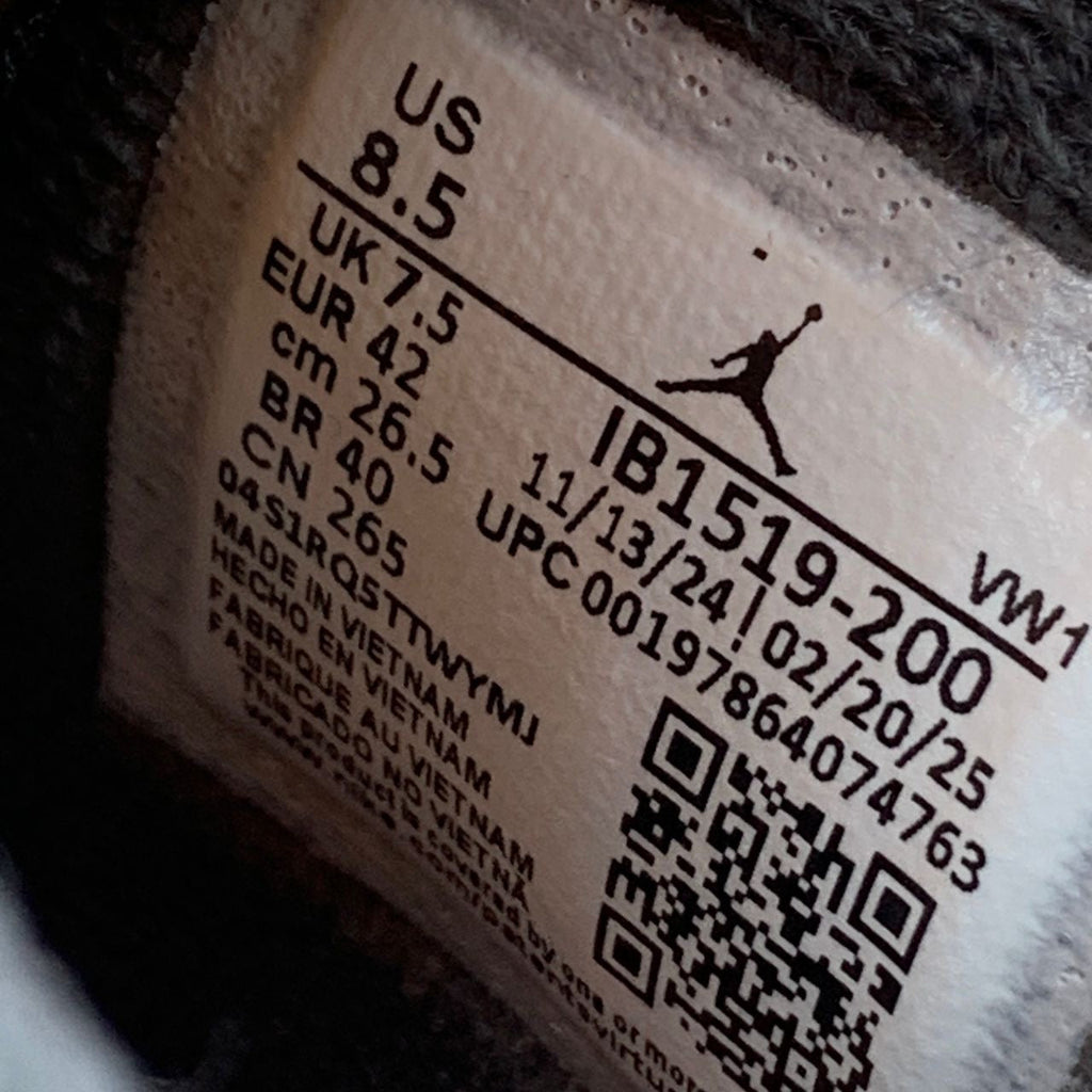 Undefeated x Air Jordan 4 Retro 2025