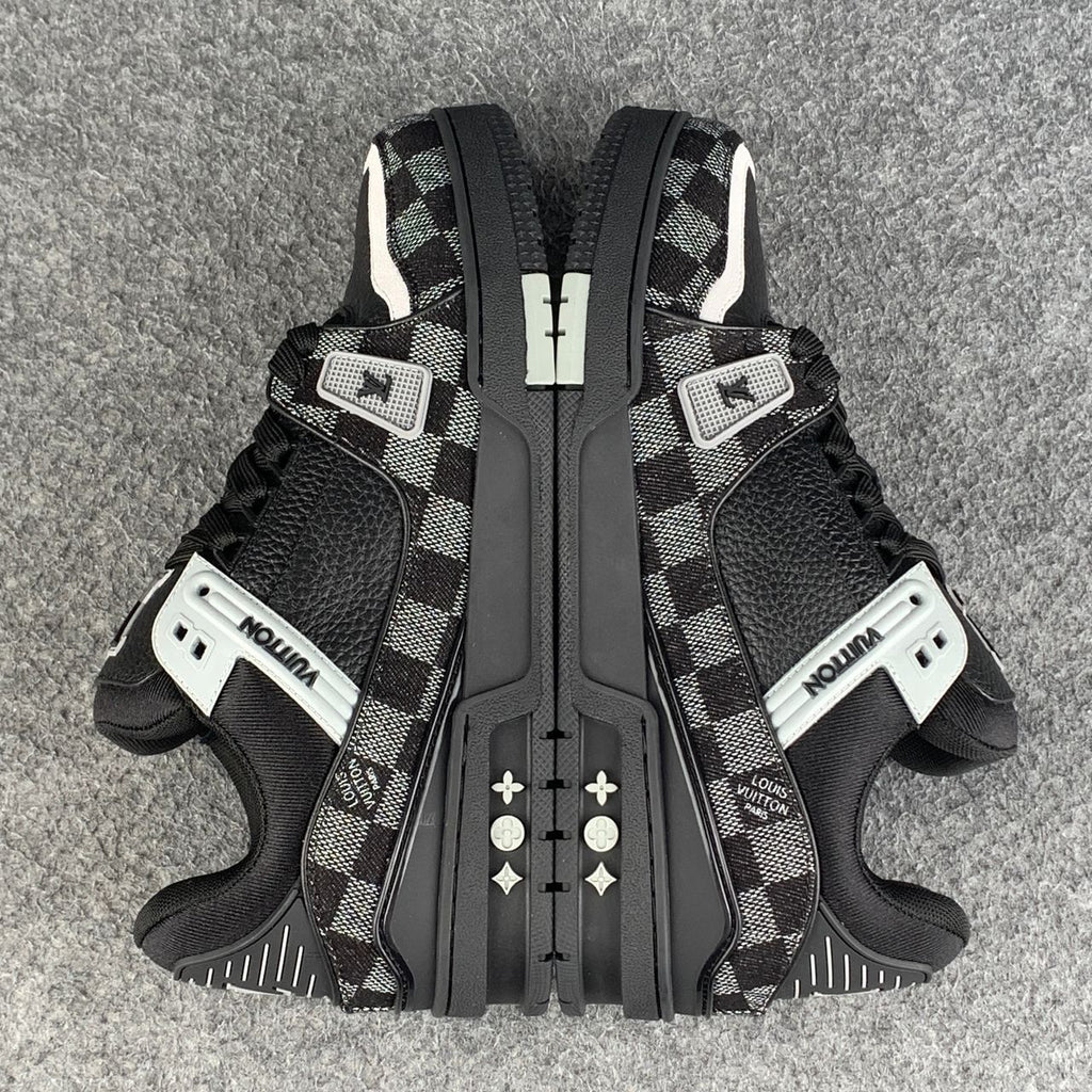 LV Trainer Damier 'Black'