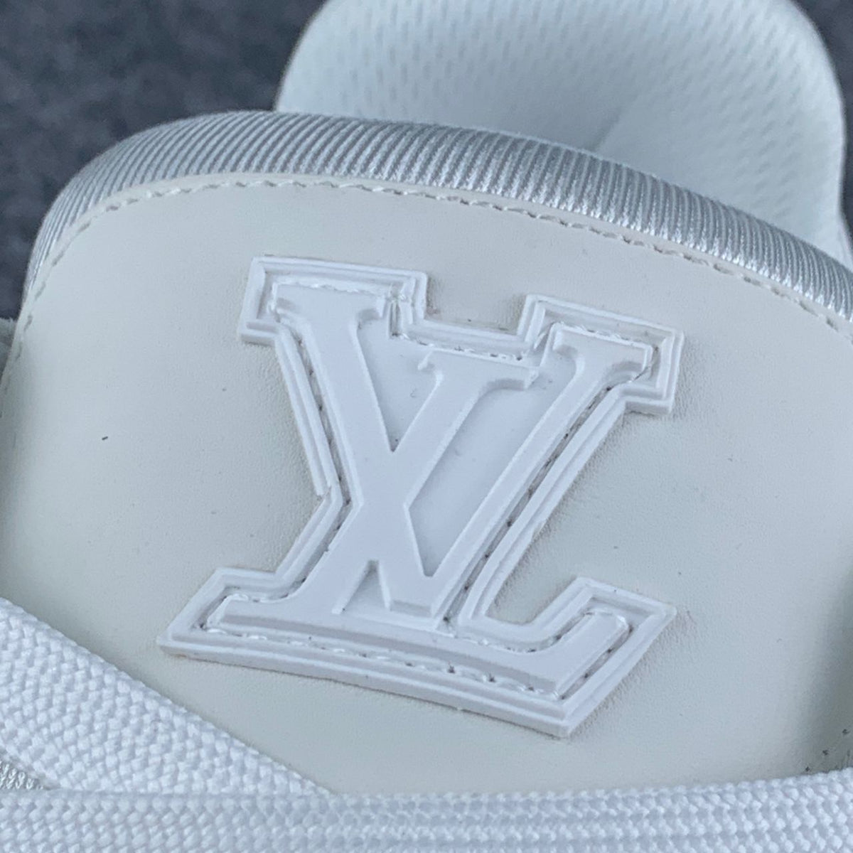 LV Trainer Low 'White' (2)