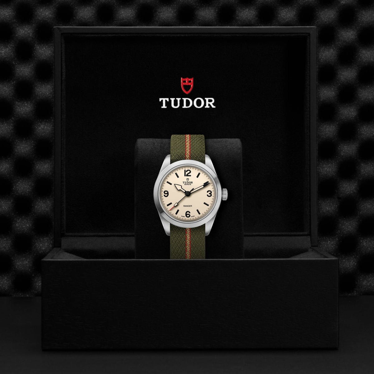 Ranger 39mm - Beige on Fabric Strap